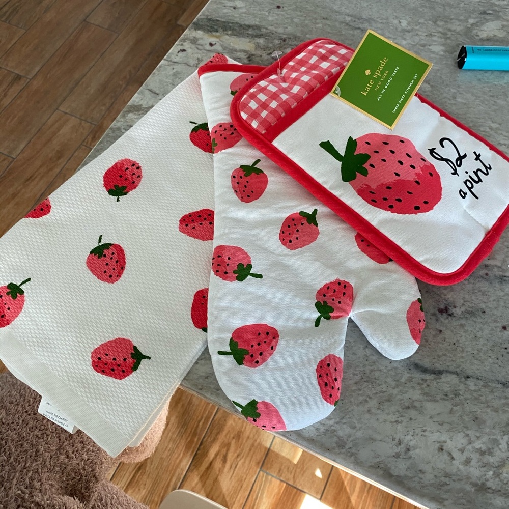 Kate Spade 3 Piece Kitchen Set